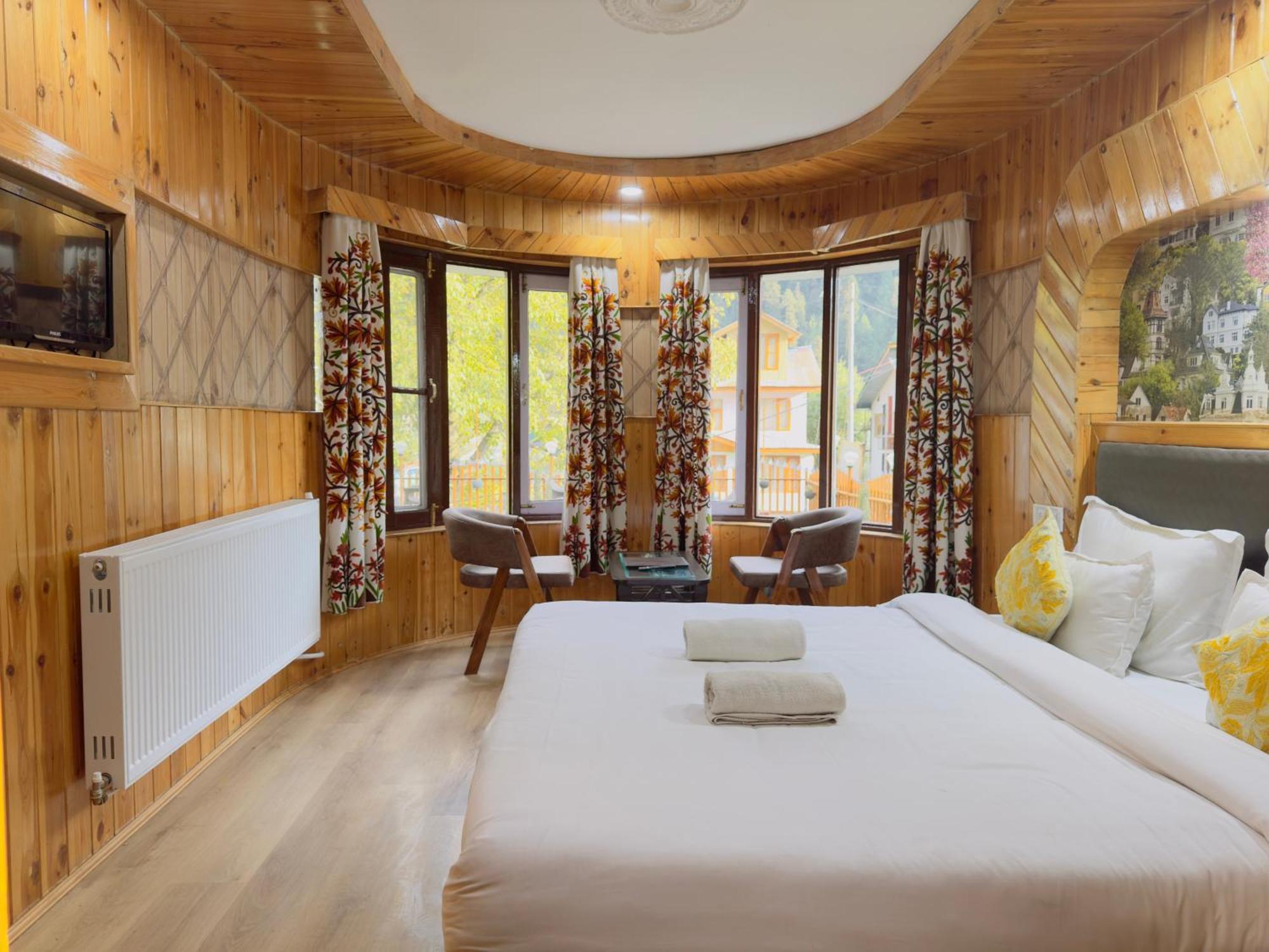Bombay Palace Hotel Pahalgam Exterior photo
